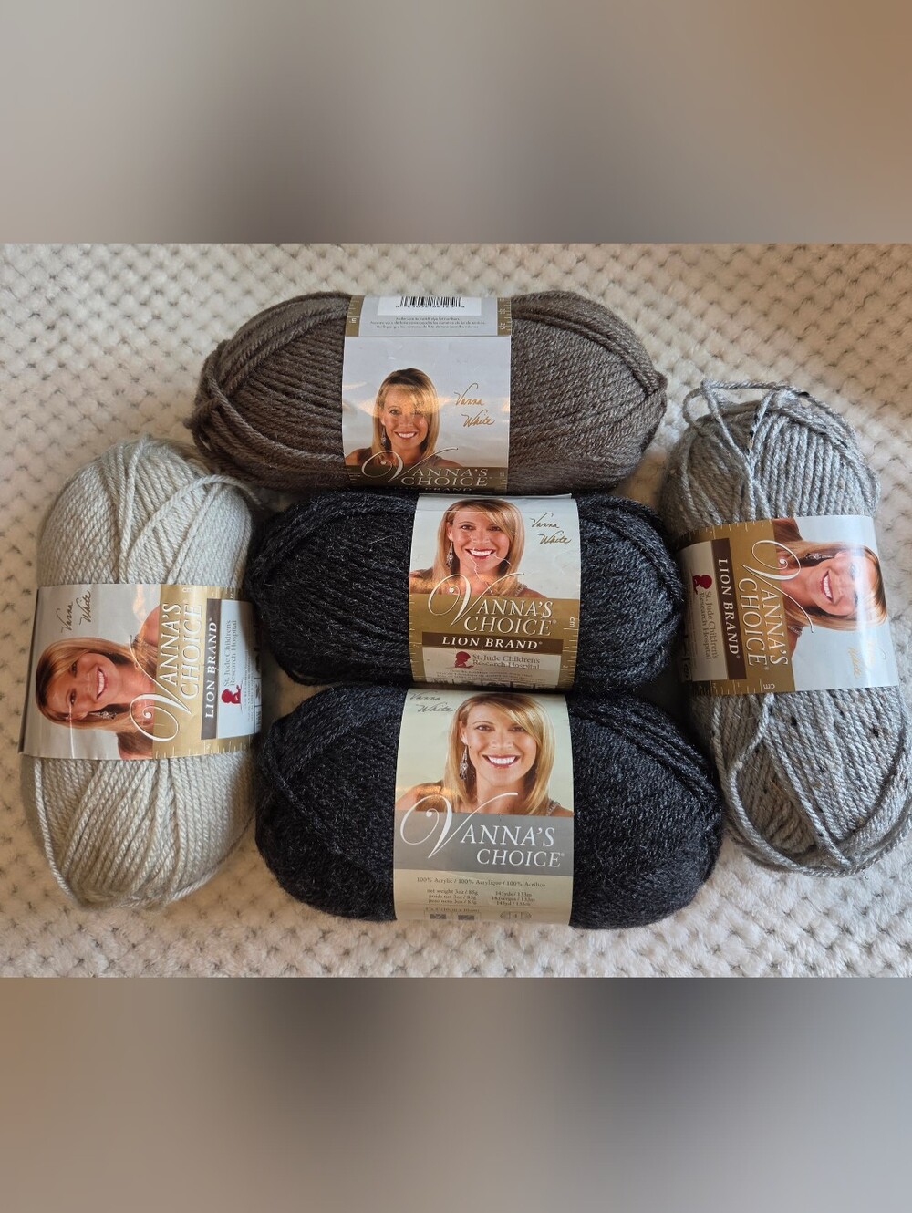 LION BRAND YARNS VANNA'S CHOICE YARN LOT 5 SKEINS